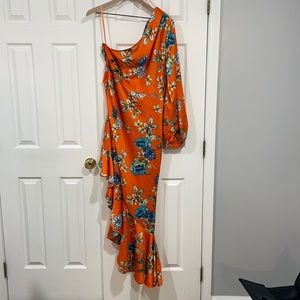 Floral dress, great for brunch, girls outing, date, etc